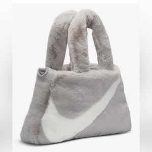 Nike sportswear faux fur bag🤍